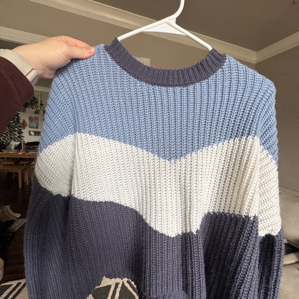 moon & madison Blue, White & Dark Blue Colorblock Crewneck Sweater
